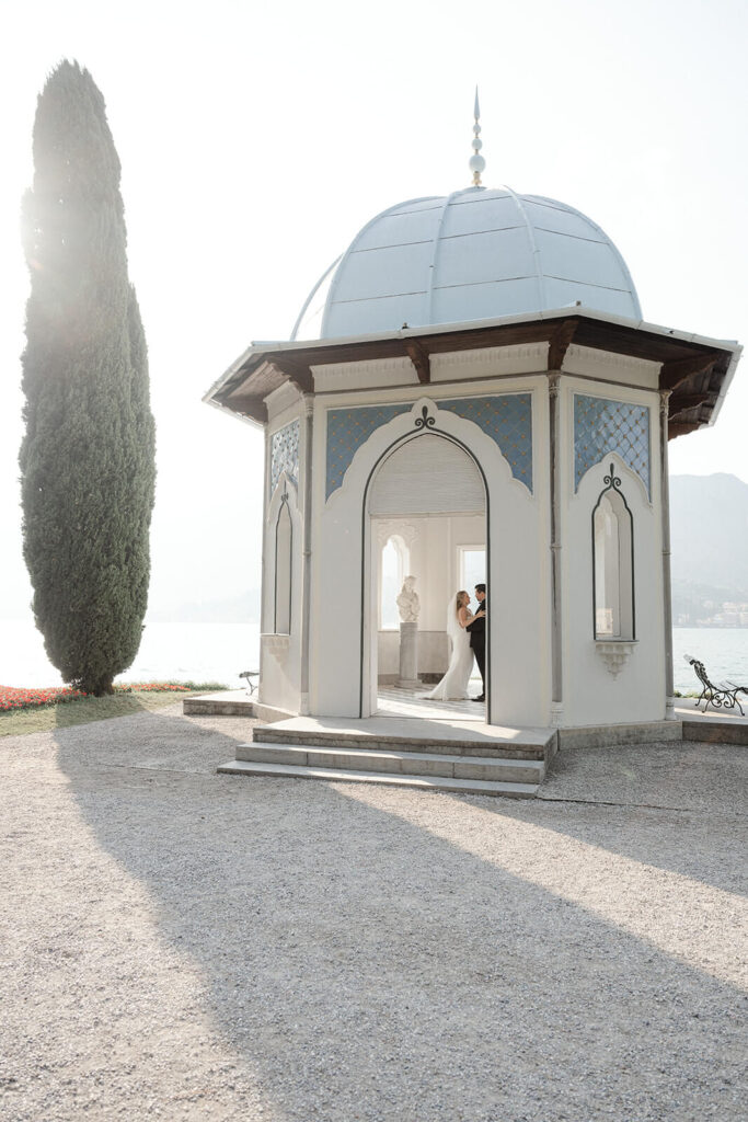 Villa melzi wedding photographer elopement photo shoot old money elegant editorial darya ivanova lake como luxury cinematic 2