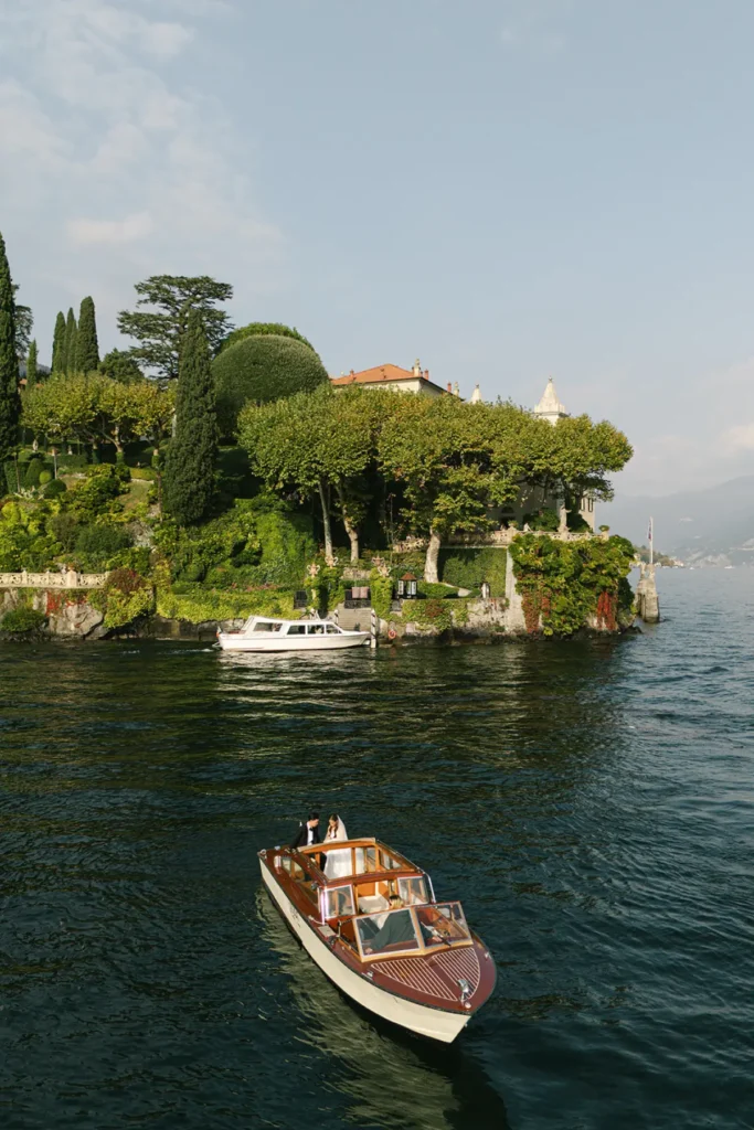 Film photographer lake como wedding elopement in villa del Balbianello