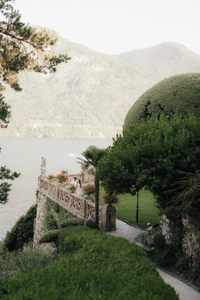 Lake como italy proposal photo shoot villa del balbianello photographer