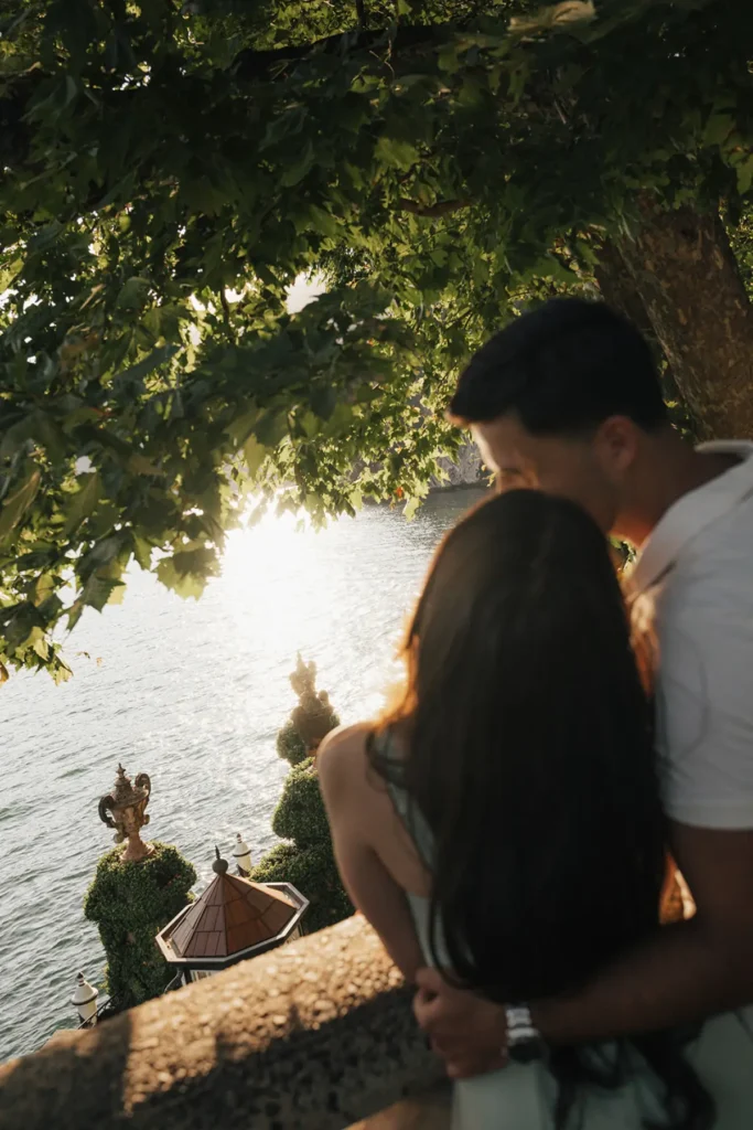 Lake como italy proposal photo shoot villa del balbianello photographer