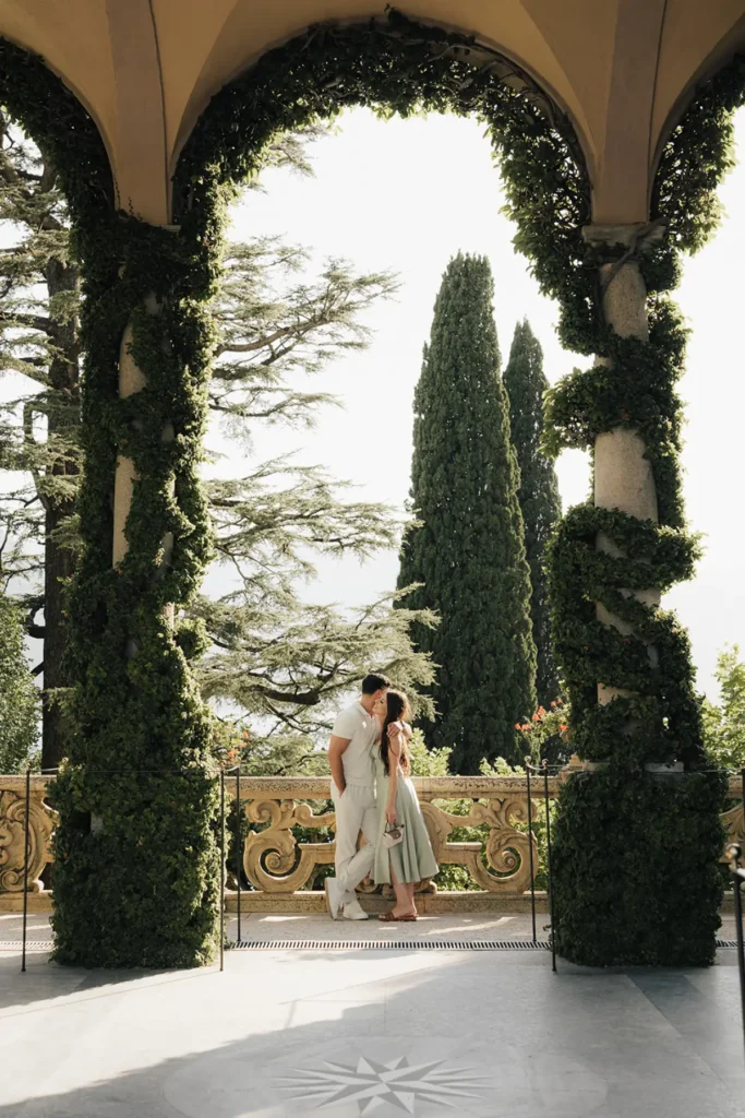 Lake como italy proposal photo shoot villa del balbianello photographer